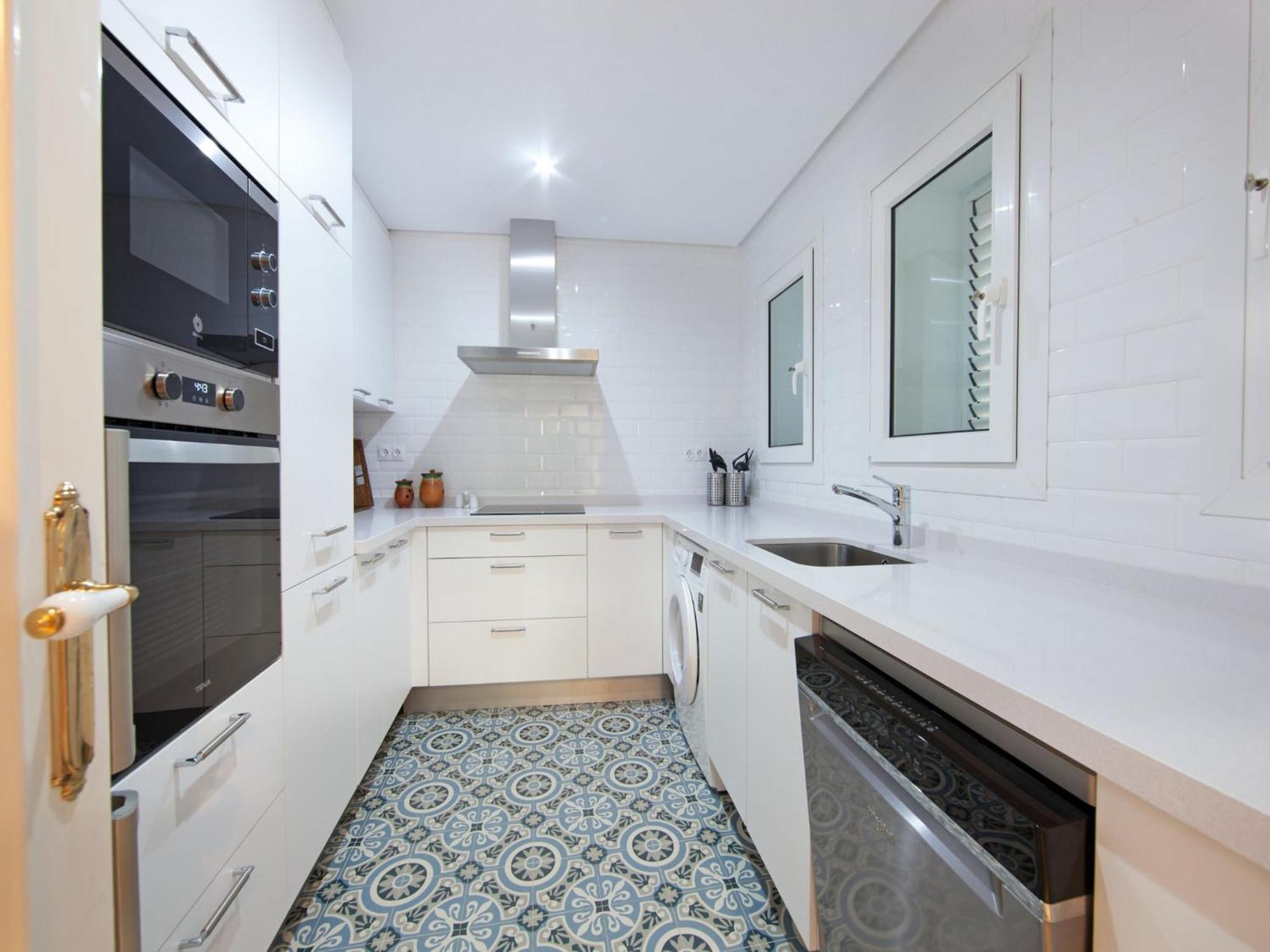 Pretty With Balcony Apartment Marbella